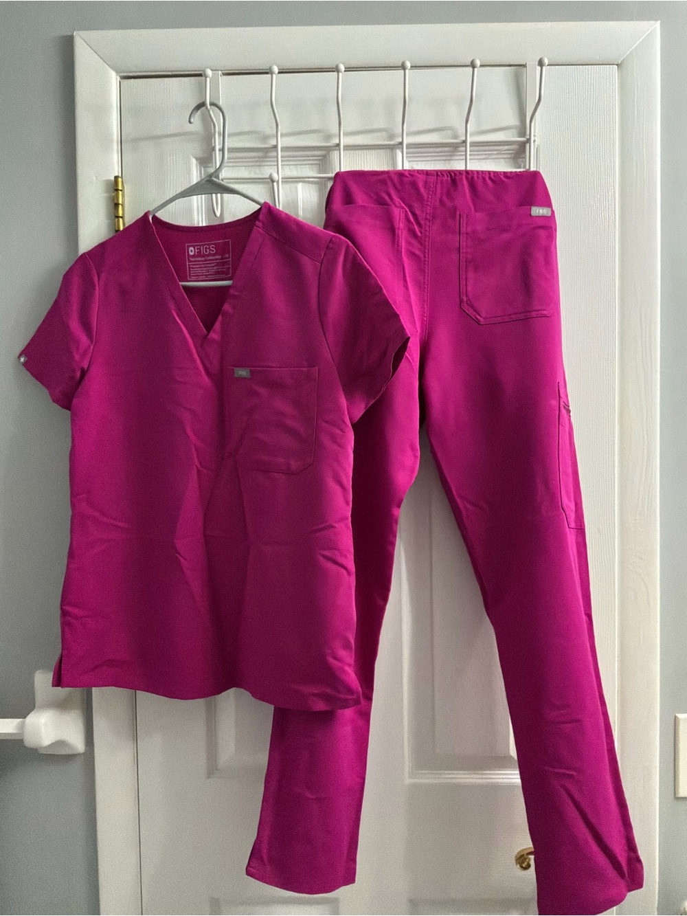 Figs Fuchsia Jogger Pants with Blue Drawstring Set